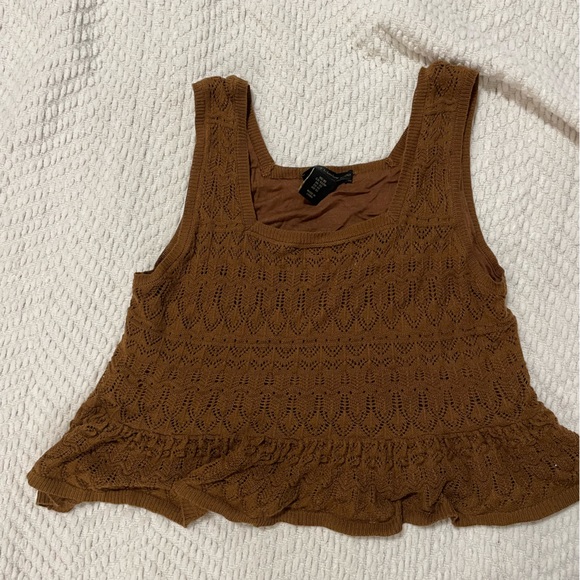 NWOT House of Harlow crop top - Picture 2 of 4